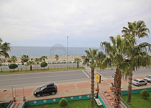 اطلالة مباشرة على البحر - غرفتين وصالة مفروشة - في محمودلار / الانيا 