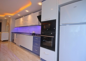 اطلالة مباشرة على البحر - غرفتين وصالة مفروشة - في محمودلار / الانيا 