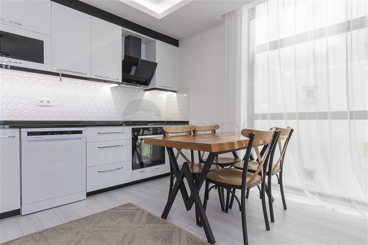 شقة فاخرة - غرفتين وصالة مفروشة - مجمع حديث - في محمودلار / الانيا 