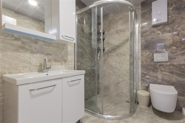 شقة فاخرة - غرفتين وصالة مفروشة - مجمع حديث - في محمودلار / الانيا 