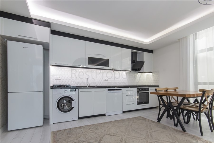 شقة فاخرة - غرفتين وصالة مفروشة - مجمع حديث - في محمودلار / الانيا 