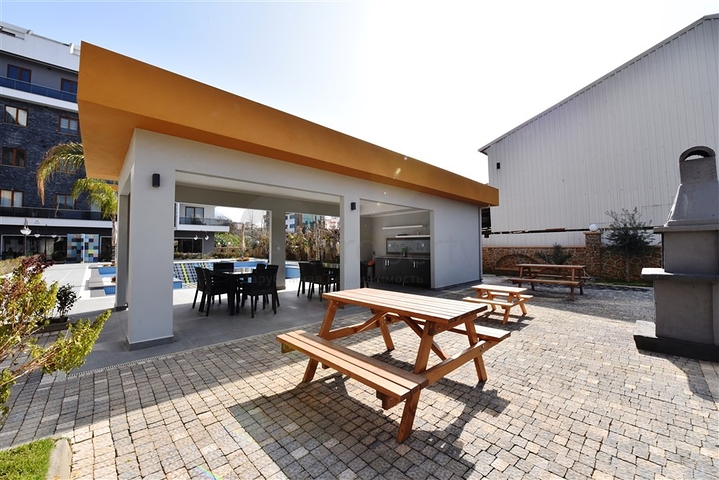 شقق للبيع في الانيا - غرفتين وصالة جديدة - ضمن مجمع سكني في اوبا / الانيا