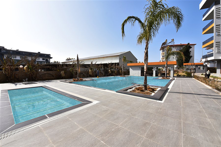 شقق للبيع في الانيا - غرفتين وصالة جديدة - ضمن مجمع سكني في اوبا / الانيا