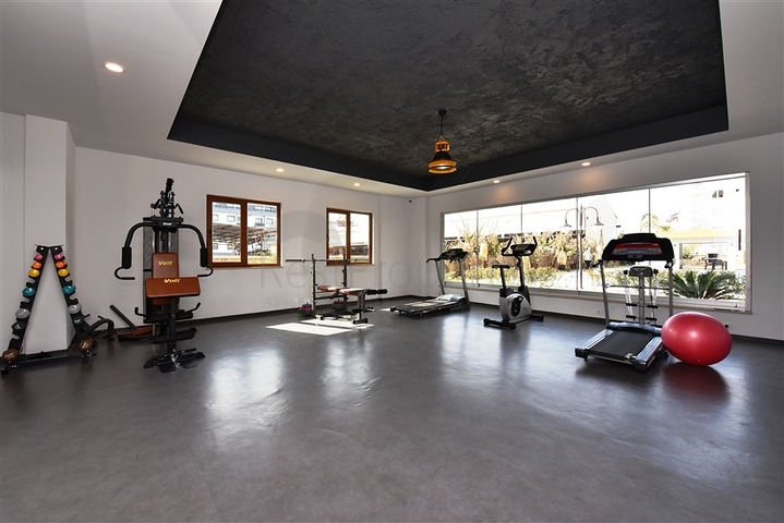 شقق للبيع في الانيا - غرفتين وصالة جديدة - ضمن مجمع سكني في اوبا / الانيا