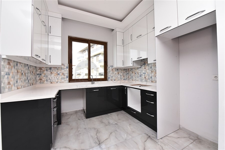 شقق للبيع في الانيا - غرفتين وصالة جديدة - ضمن مجمع سكني في اوبا / الانيا