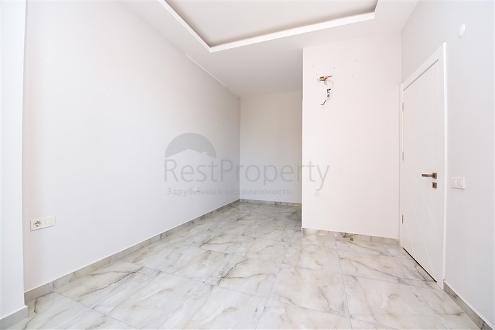 شقق للبيع في الانيا - غرفتين وصالة جديدة - ضمن مجمع سكني في اوبا / الانيا