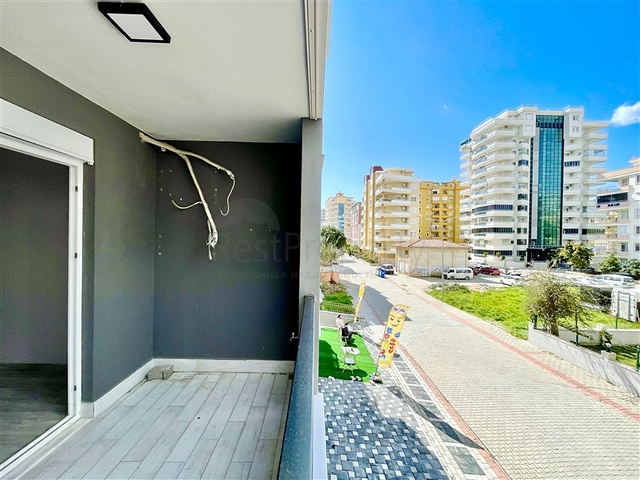 شقة جديدة بسعر مناسب - غرفة وصالة ضمن مجمع قريب من البحر - في محمودلار / الانيا 