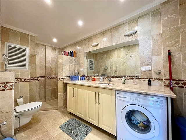 اطلالة بحر - شقة غرفتين وصالة مفروشة - ضمن مجمع سكني في افسلار / الانيا 