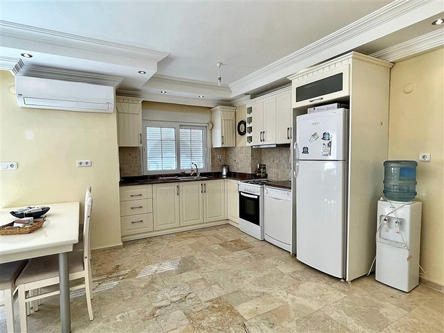 اطلالة بحر - شقة غرفتين وصالة مفروشة - ضمن مجمع سكني في افسلار / الانيا 