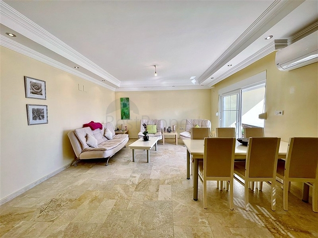 اطلالة بحر - شقة غرفتين وصالة مفروشة - ضمن مجمع سكني في افسلار / الانيا 