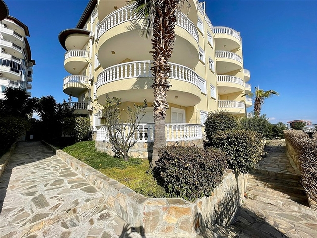 اطلالة بحر - شقة غرفتين وصالة مفروشة - ضمن مجمع سكني في افسلار / الانيا 