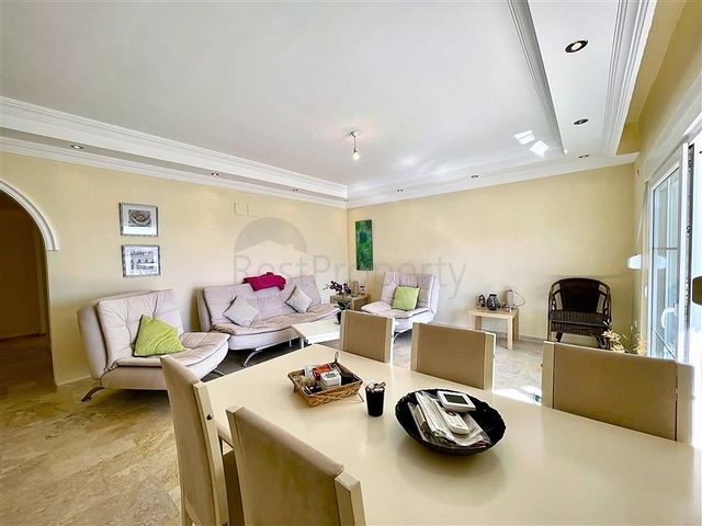 اطلالة بحر - شقة غرفتين وصالة مفروشة - ضمن مجمع سكني في افسلار / الانيا 