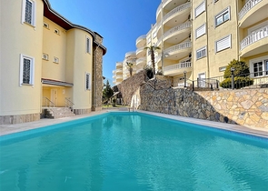 اطلالة بحر - شقة غرفتين وصالة مفروشة - ضمن مجمع سكني في افسلار / الانيا 