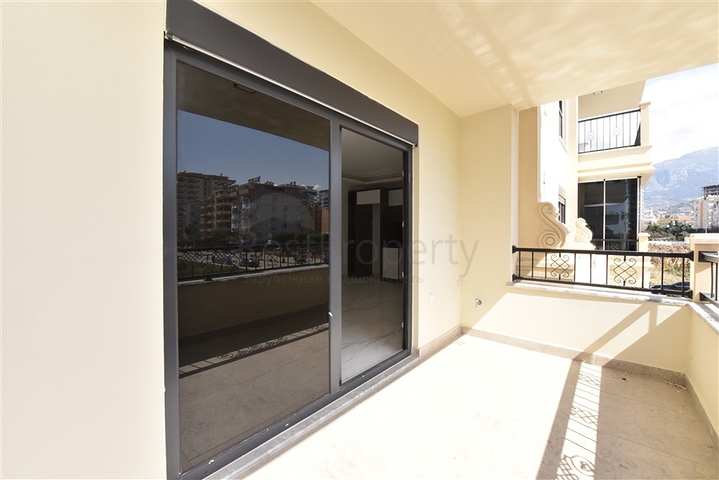 عقارات في الانيا - شقة غرفتين وصالة ضمن مجمع حديث - في منطقة محمودلار 