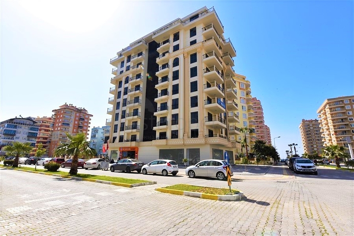 شقة فاخرة - تصميم 2 غرفة وصالة -قريبة من البحر - في محمودلار / الانيا 