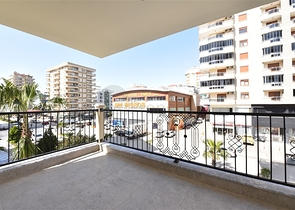 شقة فاخرة - تصميم 2 غرفة وصالة -قريبة من البحر - في محمودلار / الانيا 