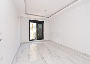 شقة فاخرة - تصميم 2 غرفة وصالة -قريبة من البحر - في محمودلار / الانيا 