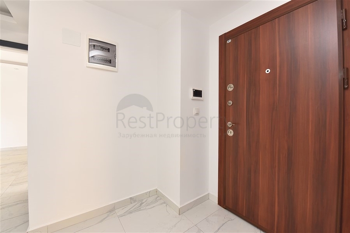 قريبة من البحر والخدمات - شقة غرفتين وصالة - ضمن مجمع عائلي انيق - محمودلار / الانيا 