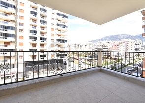 قريبة من البحر والخدمات - شقة غرفتين وصالة - ضمن مجمع عائلي انيق - محمودلار / الانيا 