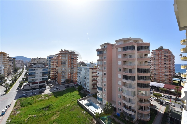 شقق للبيع في الانيا - ضمن مجمع فاخر قريب من البحر والاسواق - غرفتين وصالة -محمودلار / الانيا 