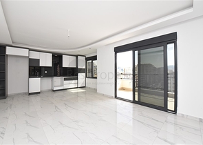 مجمع انيق - شقة غرفتين وصالة - قريبة من البحر - في محمودلار / الانيا 