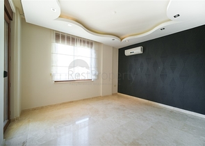 فيلا فاخرة - اطلالة بحر - مسبح خاص - في مركز الانيا 