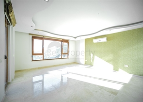 فيلا فاخرة - اطلالة بحر - مسبح خاص - في مركز الانيا 