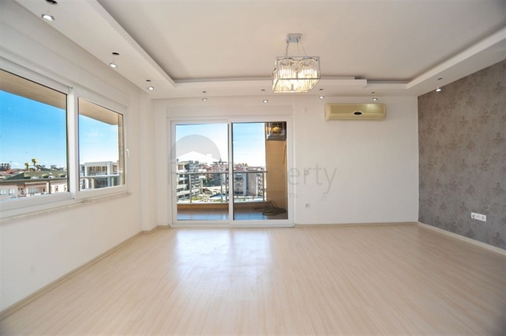 مطبخ منفصل - دوبلكس  4 غرف وصالة مفروشة - في جيكجلي / الانيا 