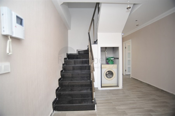 مطبخ منفصل - دوبلكس  4 غرف وصالة مفروشة - في جيكجلي / الانيا 