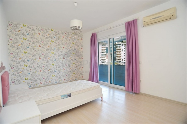 مطبخ منفصل - دوبلكس  4 غرف وصالة مفروشة - في جيكجلي / الانيا 