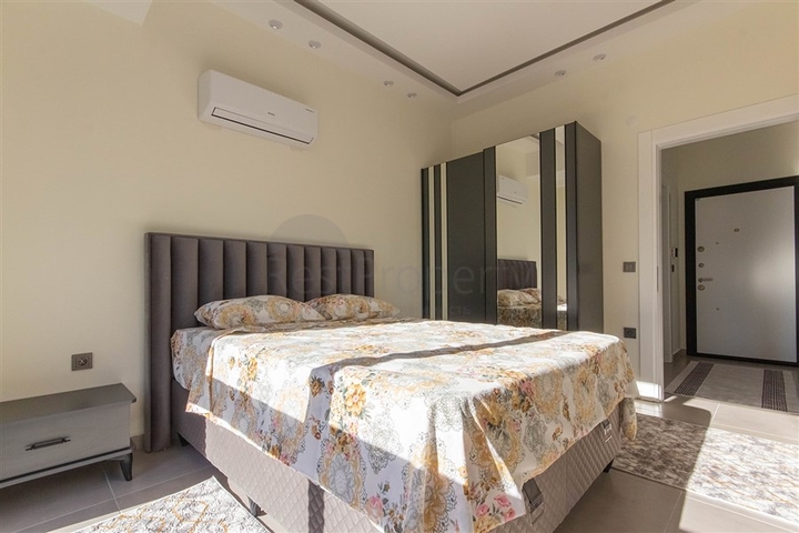 شقة غرفة وصالة ضمن مجمع حديث - في محمودلار / الانيا 