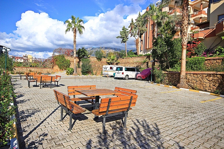 شقة واسعة 3 غرف وصالة -مفروشة -في محمودلار / الانيا 