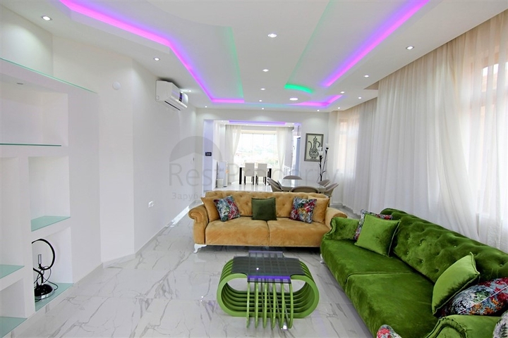 شقة واسعة 3 غرف وصالة -مفروشة -في محمودلار / الانيا 