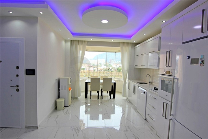 شقة واسعة 3 غرف وصالة -مفروشة -في محمودلار / الانيا 