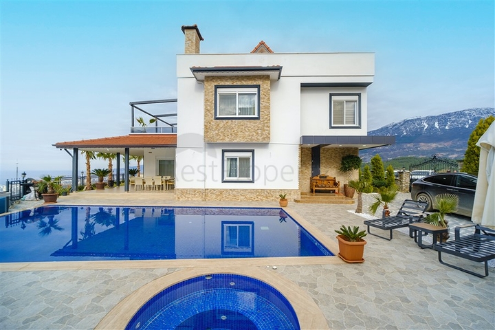 اطلالة بحر - فيلا مستقلة - 3 غرف وصالة - مسبح خاص - في كارجيجاك / الانيا