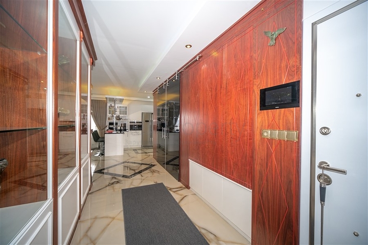 اطلالة بحر - فيلا مستقلة - 3 غرف وصالة - مسبح خاص - في كارجيجاك / الانيا