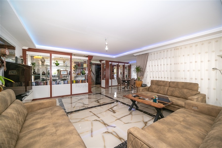 اطلالة بحر - فيلا مستقلة - 3 غرف وصالة - مسبح خاص - في كارجيجاك / الانيا