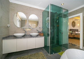 اطلالة بحر - فيلا مستقلة - 3 غرف وصالة - مسبح خاص - في كارجيجاك / الانيا