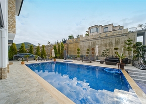 اطلالة بحر - فيلا مستقلة - 3 غرف وصالة - مسبح خاص - في كارجيجاك / الانيا