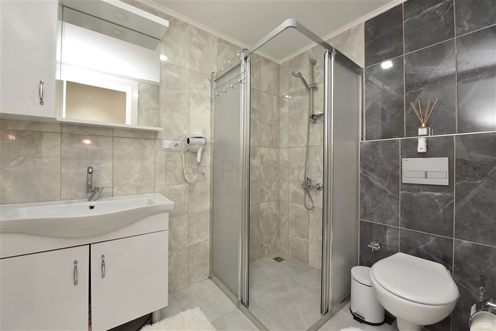 دوبلكس للبيع في مركز الانيا - غرفتين وصالة مفروشة - مطبخ منفصل - الانيا 