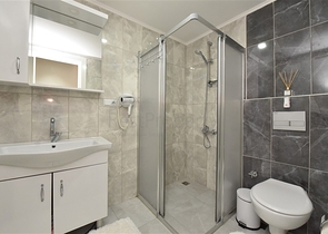 دوبلكس للبيع في مركز الانيا - غرفتين وصالة مفروشة - مطبخ منفصل - الانيا 