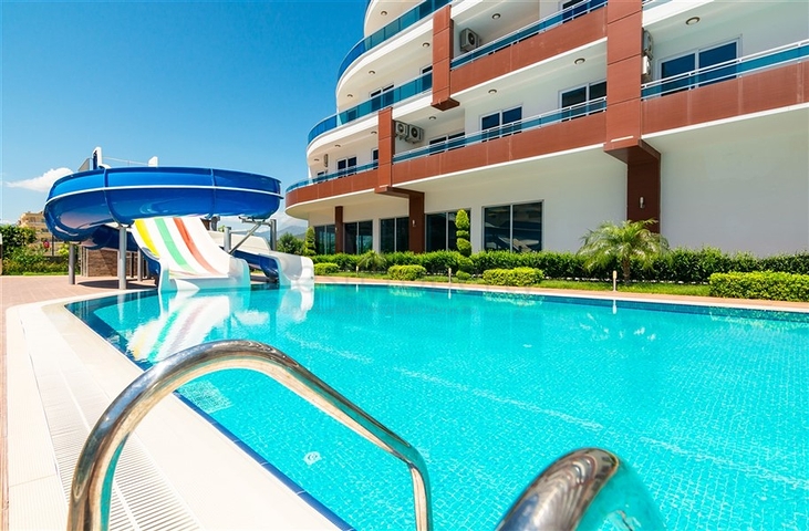 مجمع فاخر - شقة غرفتين وصالة مفروشة - في منطقة محمودلار / الانيا