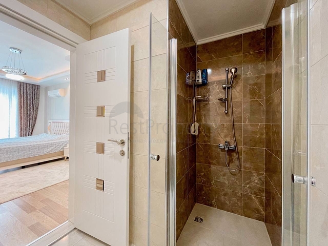 مجمع فاخر - شقة غرفتين وصالة مفروشة - في منطقة محمودلار / الانيا