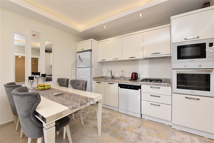 مجمع فاخر - شقة غرفتين وصالة مفروشة - في منطقة محمودلار / الانيا