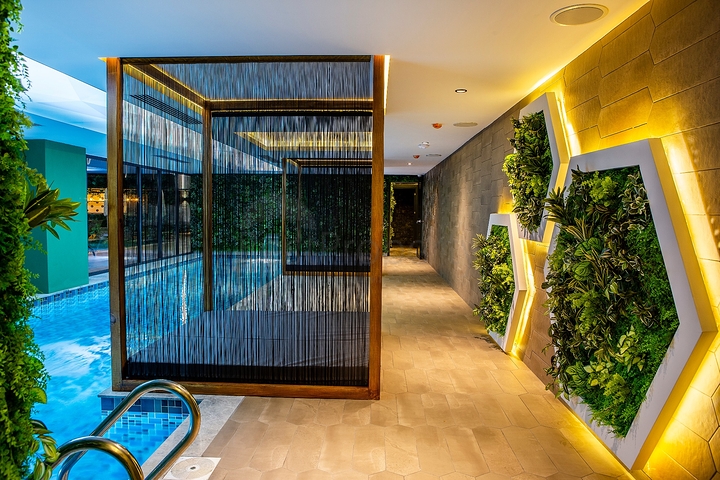 مجمع فاخر - شقة غرفة وصالة في مركز الانيا 