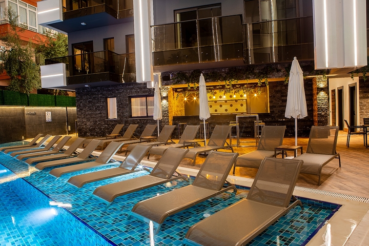 مجمع فاخر - شقة غرفة وصالة في مركز الانيا 