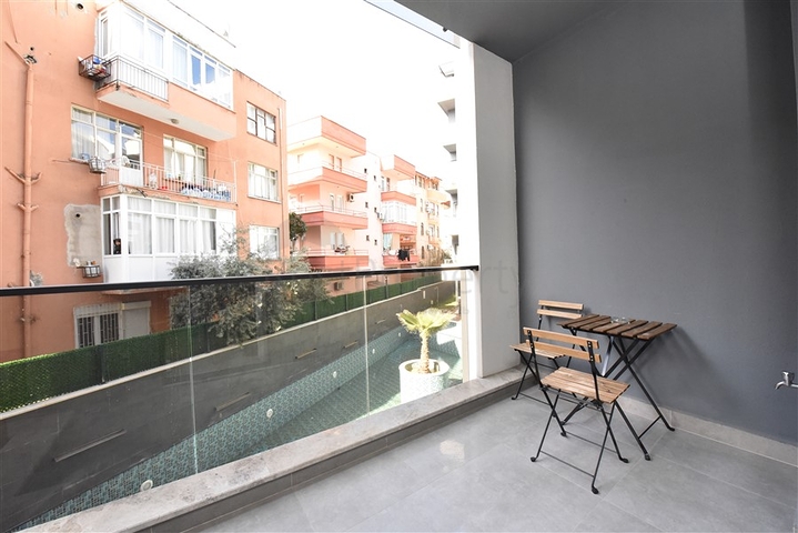 مجمع فاخر - شقة غرفة وصالة في مركز الانيا 