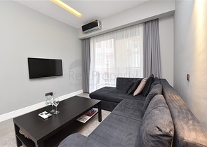 مجمع فاخر - شقة غرفة وصالة في مركز الانيا 