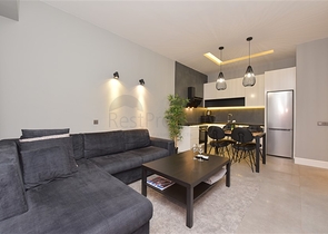 مجمع فاخر - شقة غرفة وصالة في مركز الانيا 