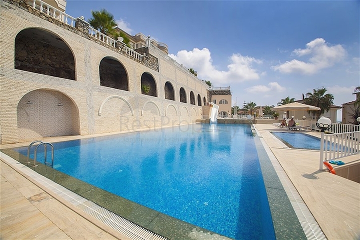 فيلا للبيع العاجل - اطلالة بحر - 3 غرف وصالة مفروشة - في كارجيجاك / الانيا 